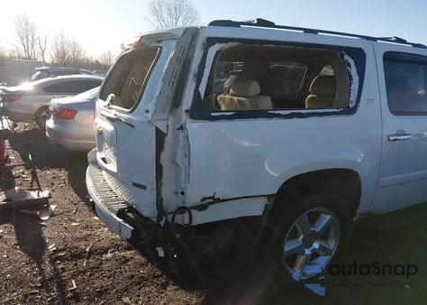 2008 Chevrolet Suburban 1500 Ltz z USA, uszkodzony, nr VIN 1GNFK16378J234029